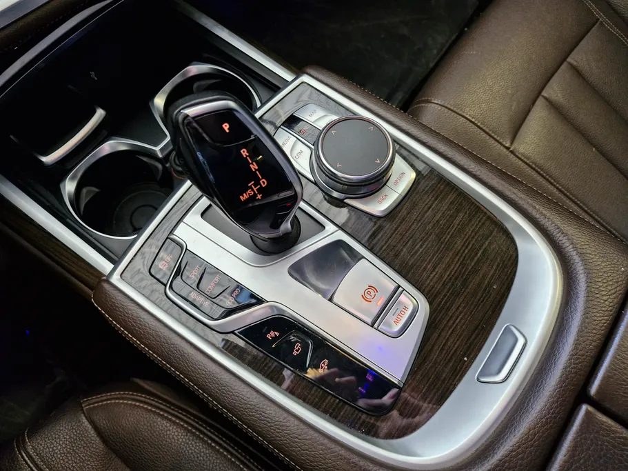 بي ام دبليو الفئة السابعة 730Li 2019 