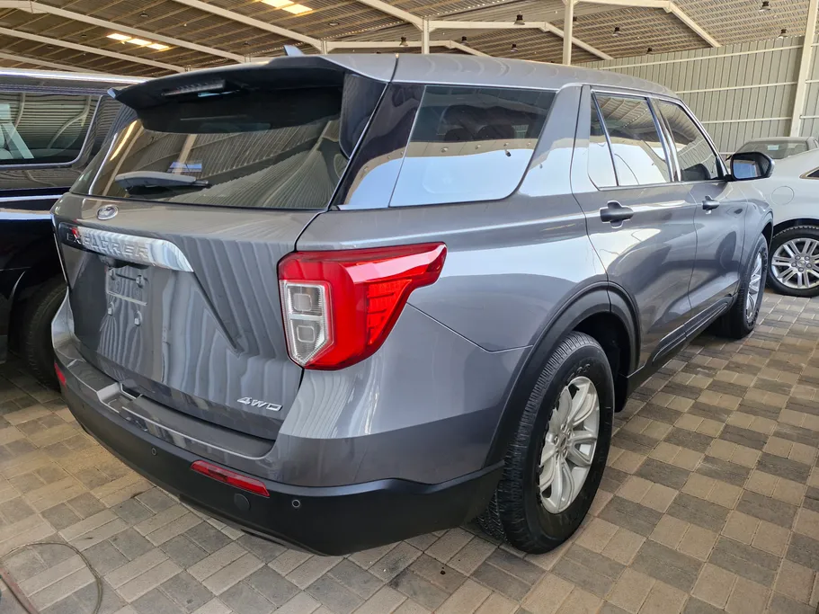 2021 Ford Explorer Standard 