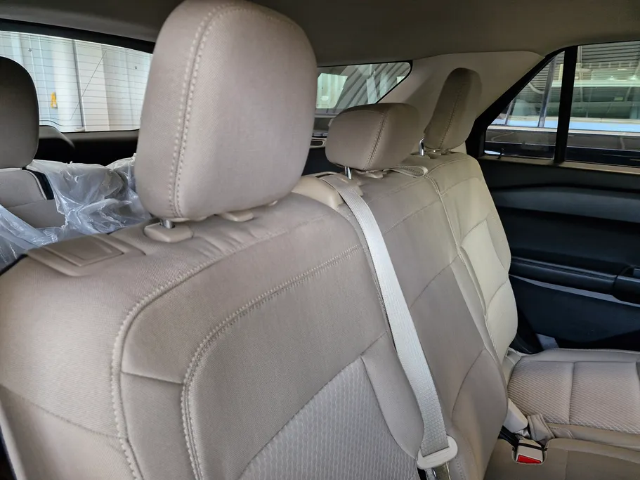 2021 Ford Explorer Standard 