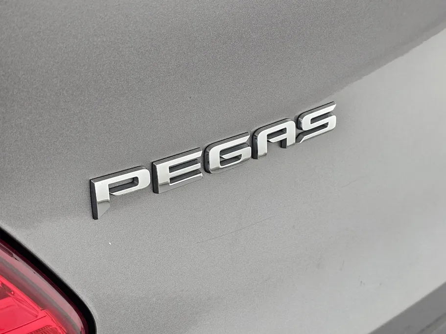 2022 Kia Pegas LX 
