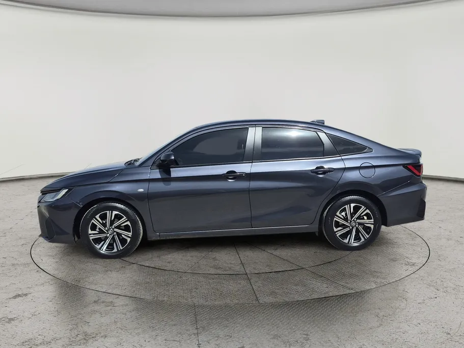 2024 Toyota Yaris  Y Plus 