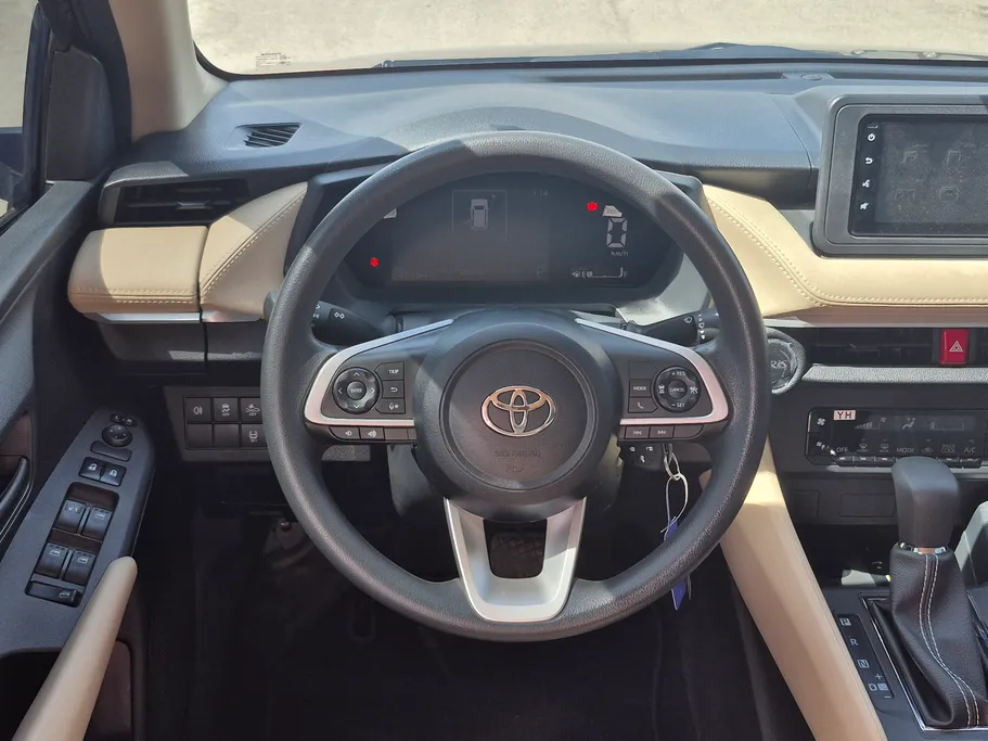 2024 Toyota Yaris  Y Plus 