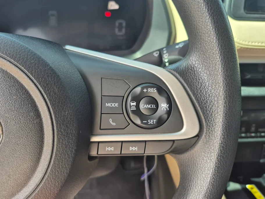 2024 Toyota Yaris  Y Plus 