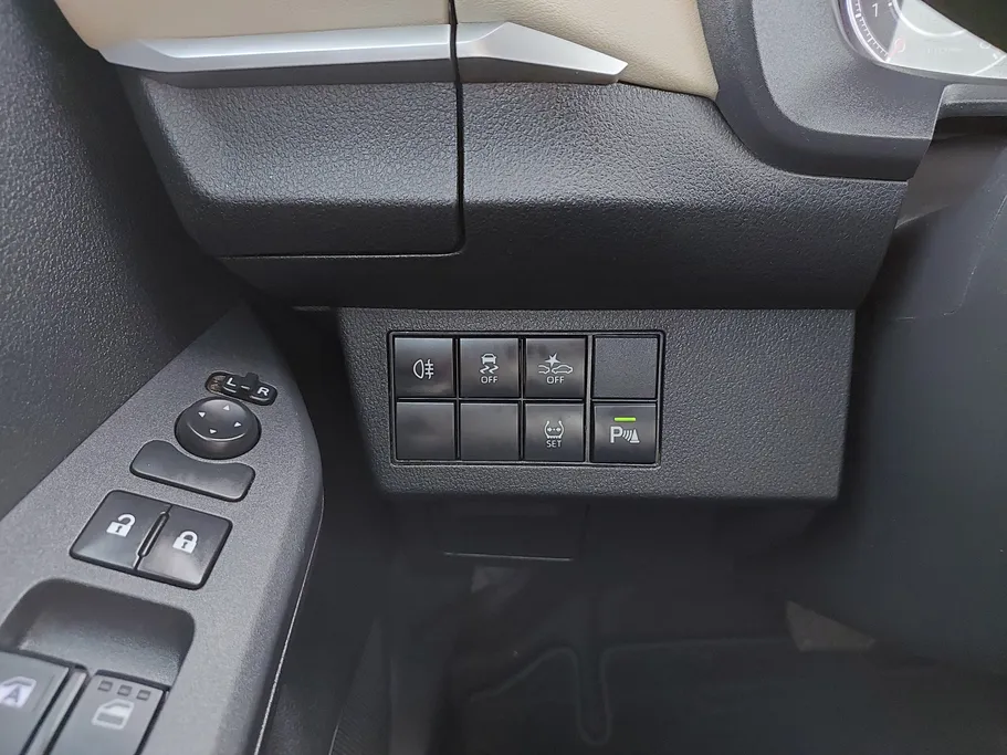 تويوتا يارس Y Plus 2023 