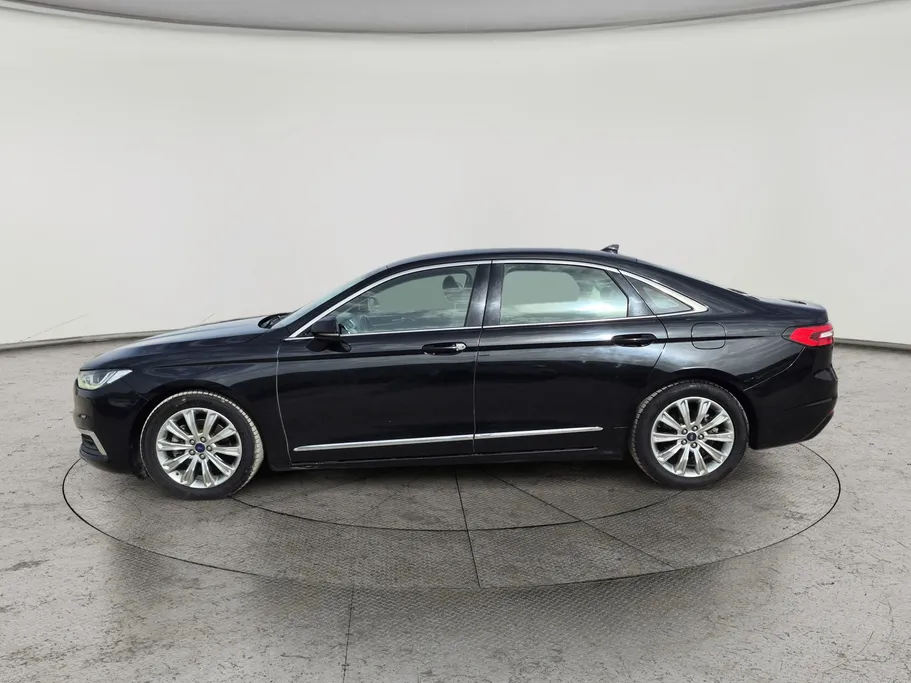 2022 Ford Taurus Ambiente 