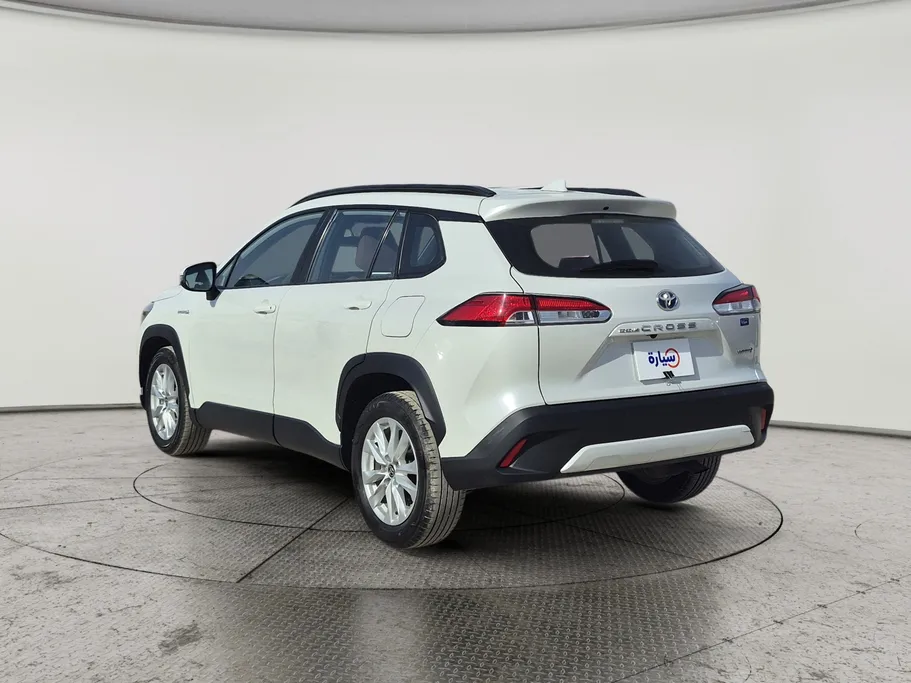 2024 Toyota Corolla Cross XLE HEV 