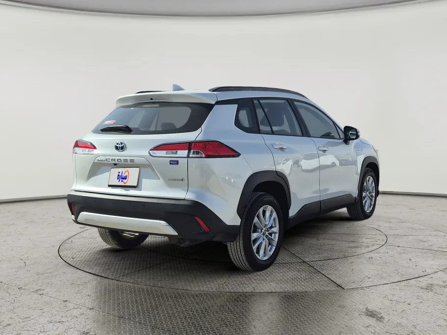 2024 Toyota Corolla Cross XLE HEV 