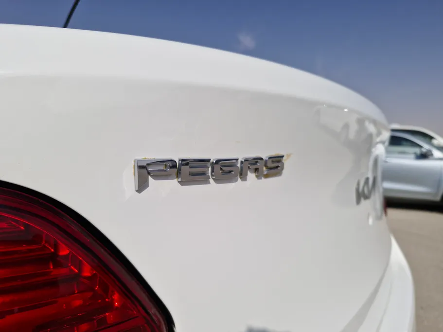 2022 Kia Pegas LX 