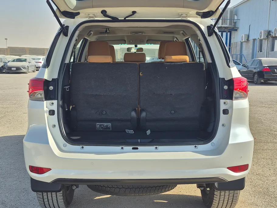 2022 Toyota Fortuner VX 