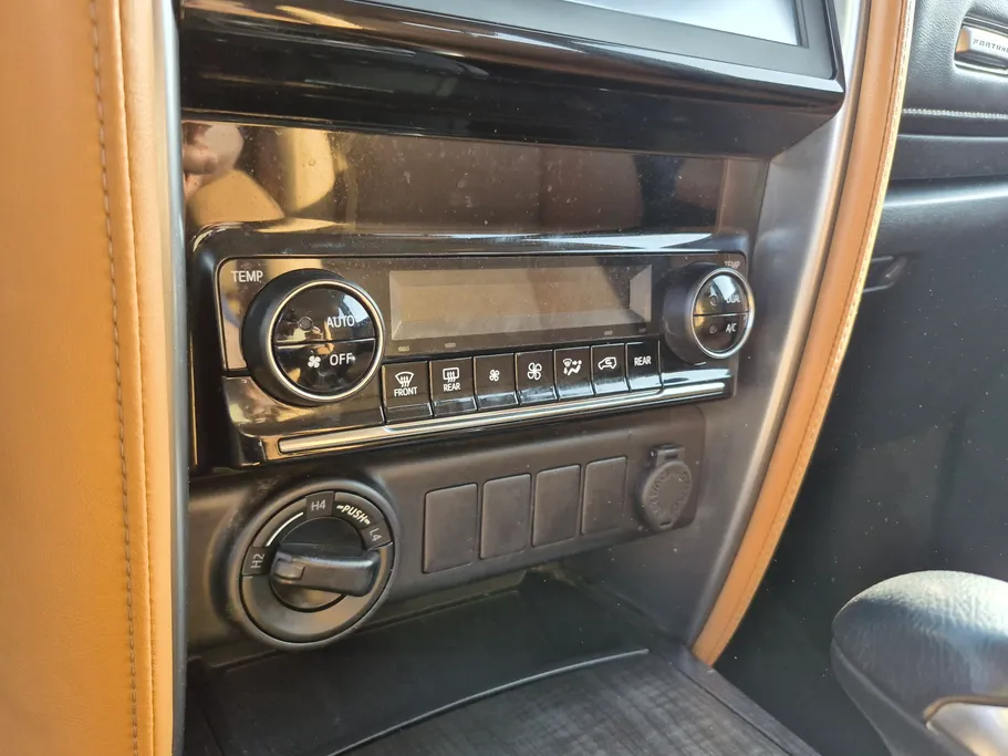 2022 Toyota Fortuner VX 