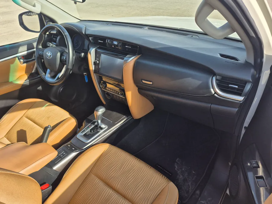 2022 Toyota Fortuner VX 