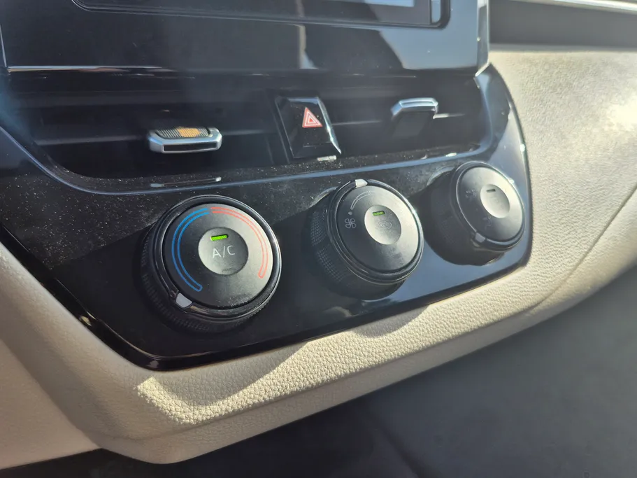 تويوتا كورولا XLI 2024 