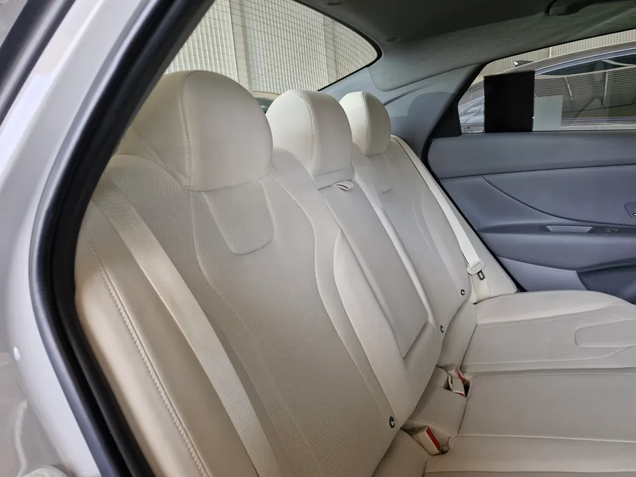 2025 Hyundai Elantra Fleet 