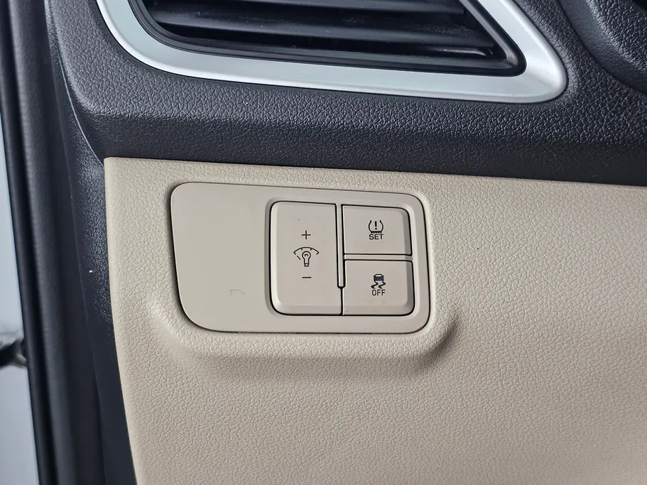 هيونداي اكسنت سمارت 2023 