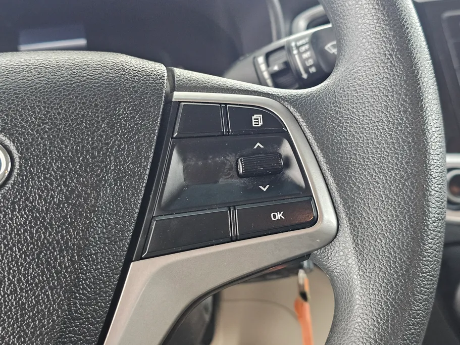 هيونداي اكسنت سمارت 2023 