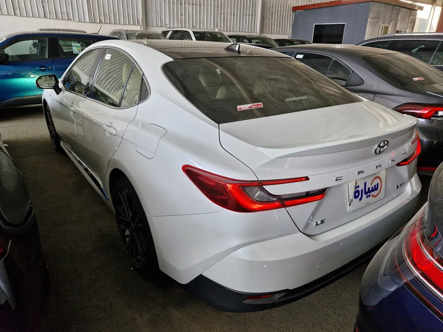 2025 Toyota Camry  LE HEV 