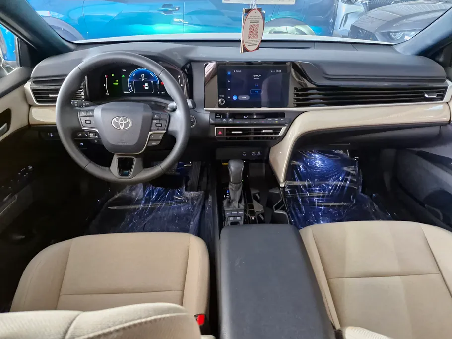 2025 Toyota Camry  LE HEV 