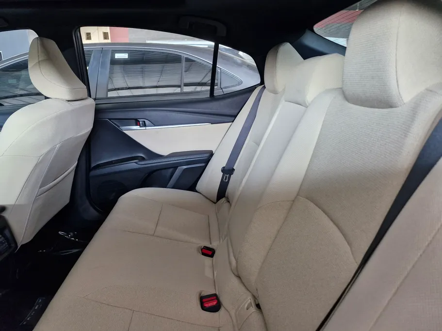 2025 Toyota Camry  LE HEV 