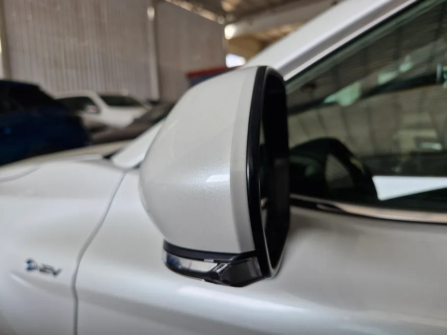 2025 Toyota Camry  LE HEV 