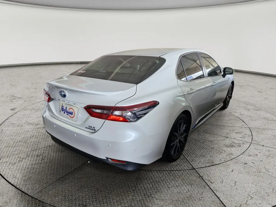 تويوتا كامري GLE HEV  2024 