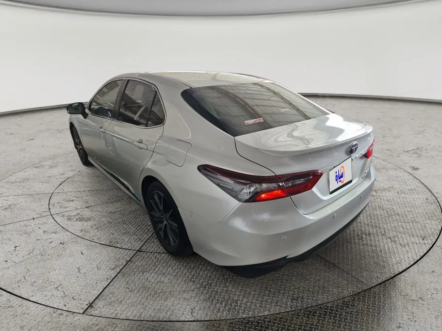 تويوتا كامري GLE HEV  2024 