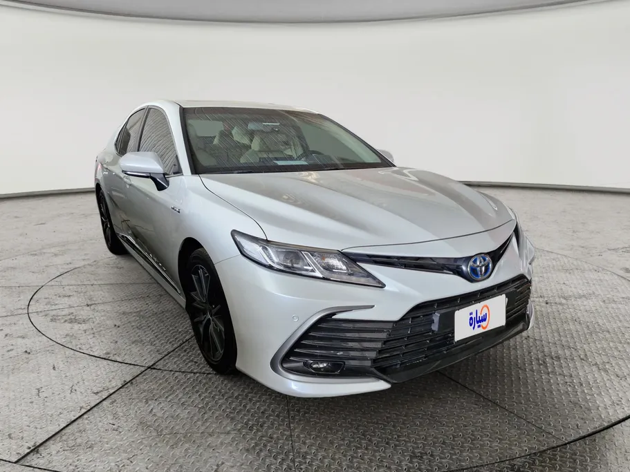 تويوتا كامري GLE HEV  2024 