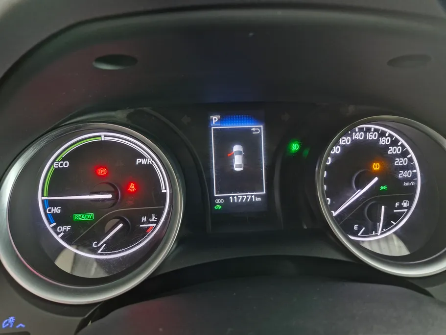 تويوتا كامري GLE HEV  2024 