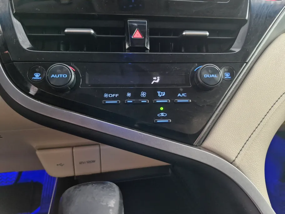 تويوتا كامري GLE HEV  2024 