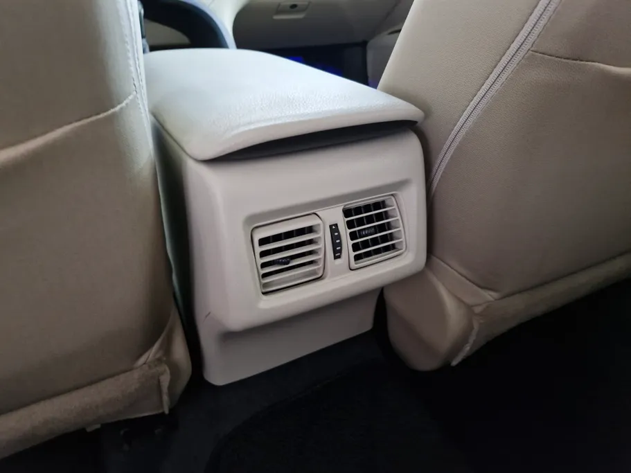 تويوتا كامري GLE HEV  2024 