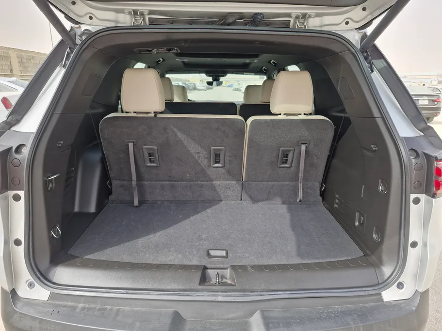 2022 Chevrolet Traverse LT 