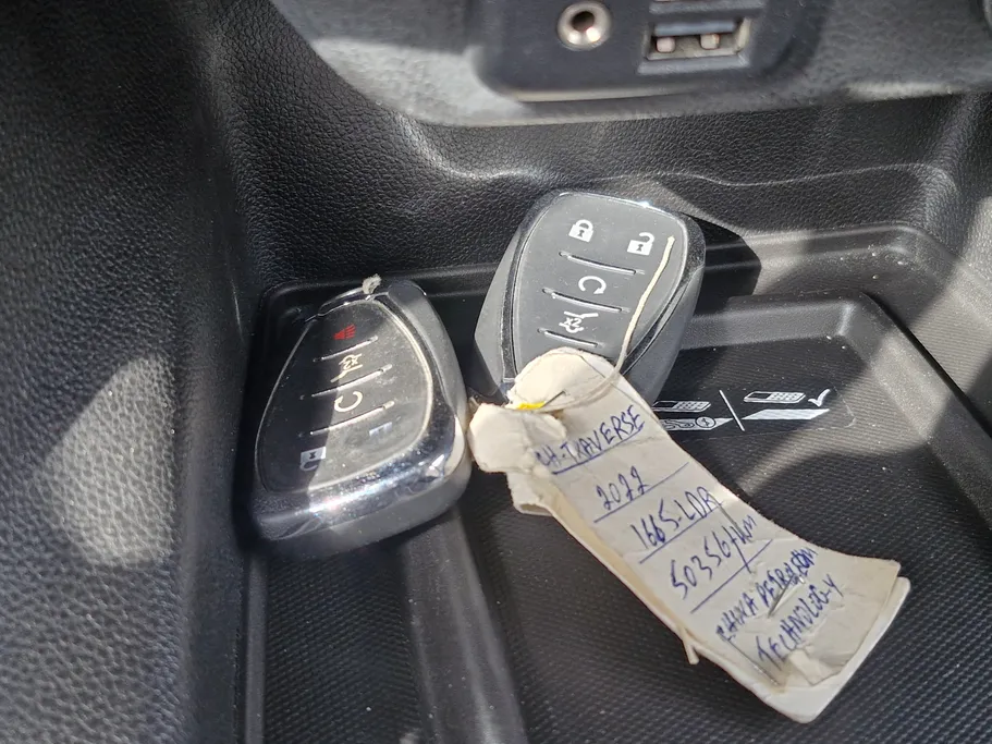 2022 Chevrolet Traverse LT 