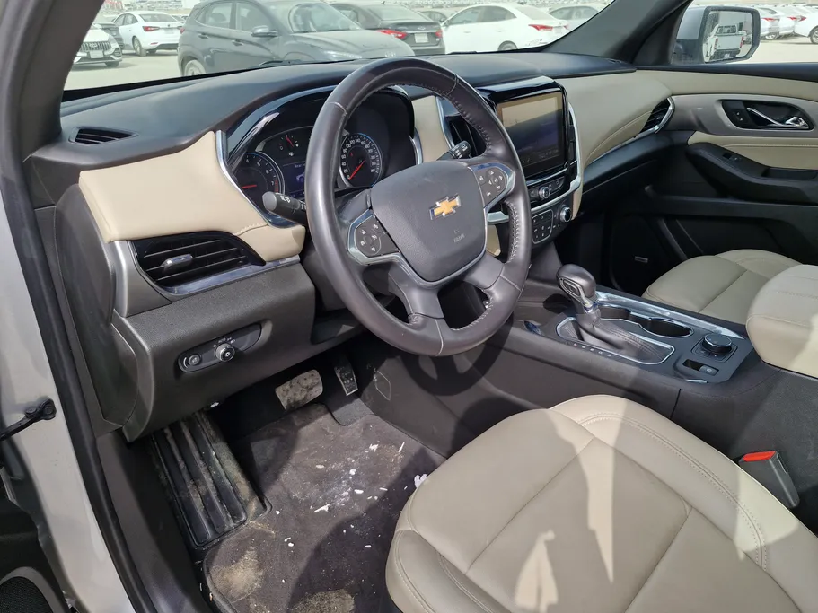 2022 Chevrolet Traverse LT 