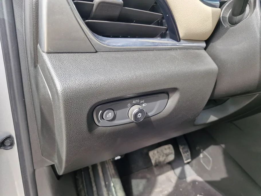 2022 Chevrolet Traverse LT 