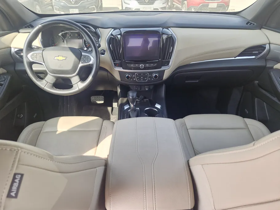 2022 Chevrolet Traverse LT 