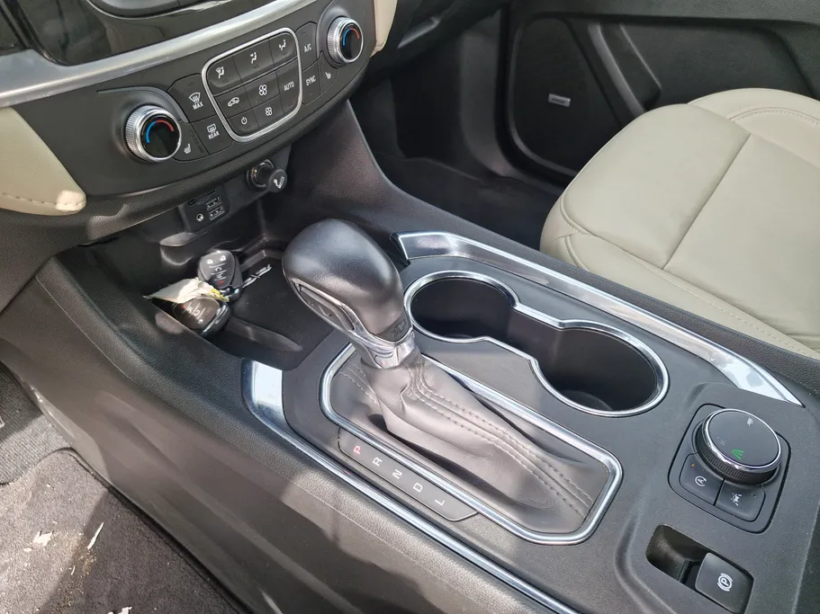 2022 Chevrolet Traverse LT 