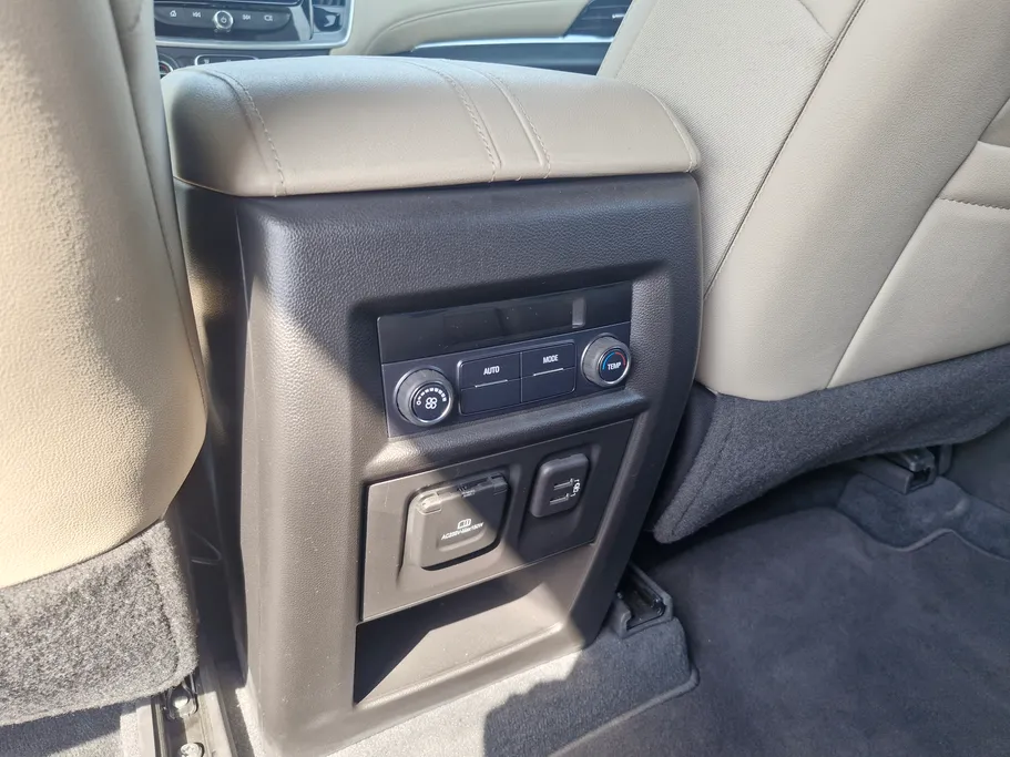 2022 Chevrolet Traverse LT 