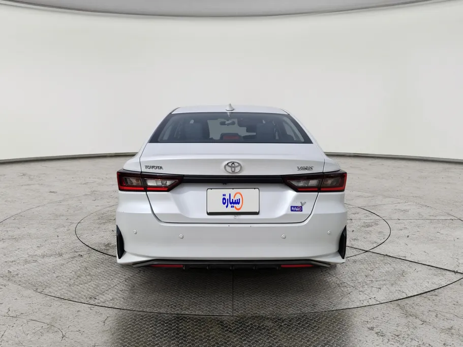 2023 Toyota Yaris  Y 