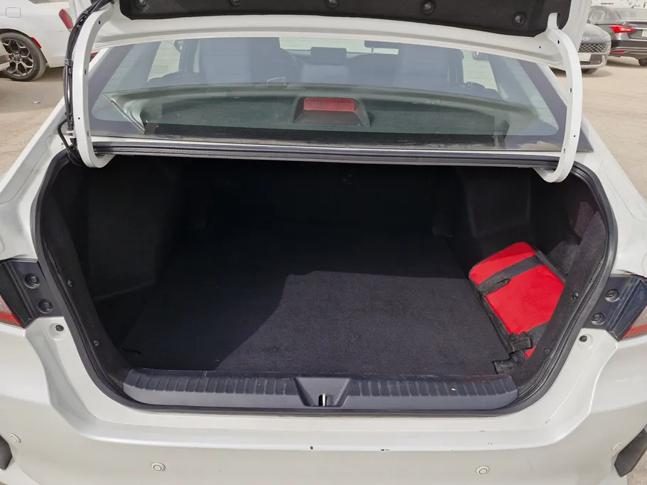 2023 Toyota Yaris  Y 