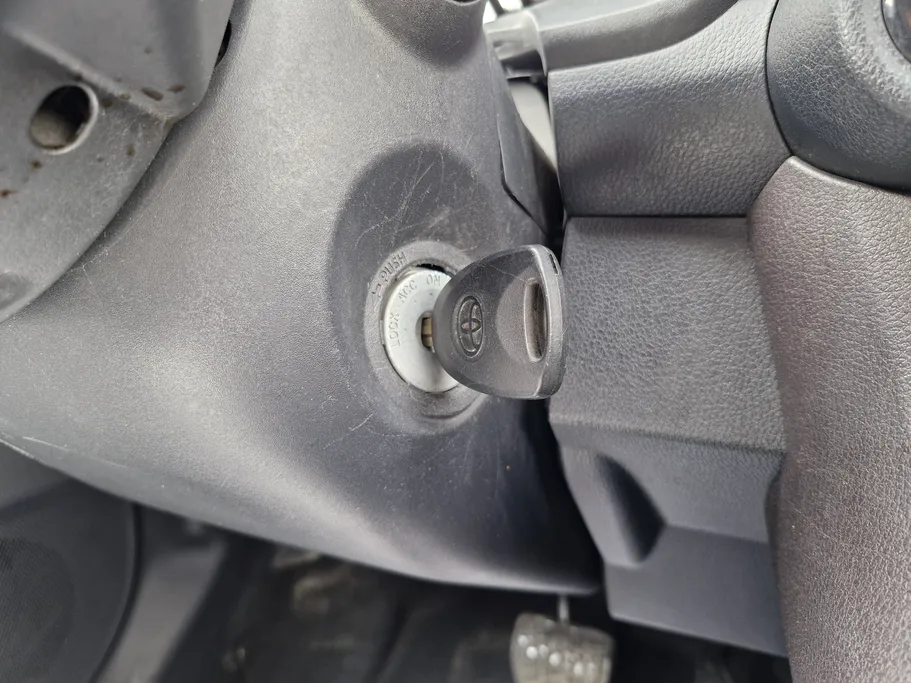 2023 Toyota Yaris  Y 