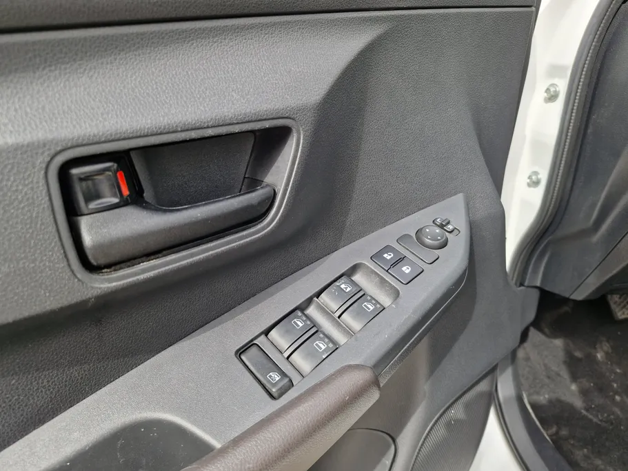 2023 Toyota Yaris  Y 