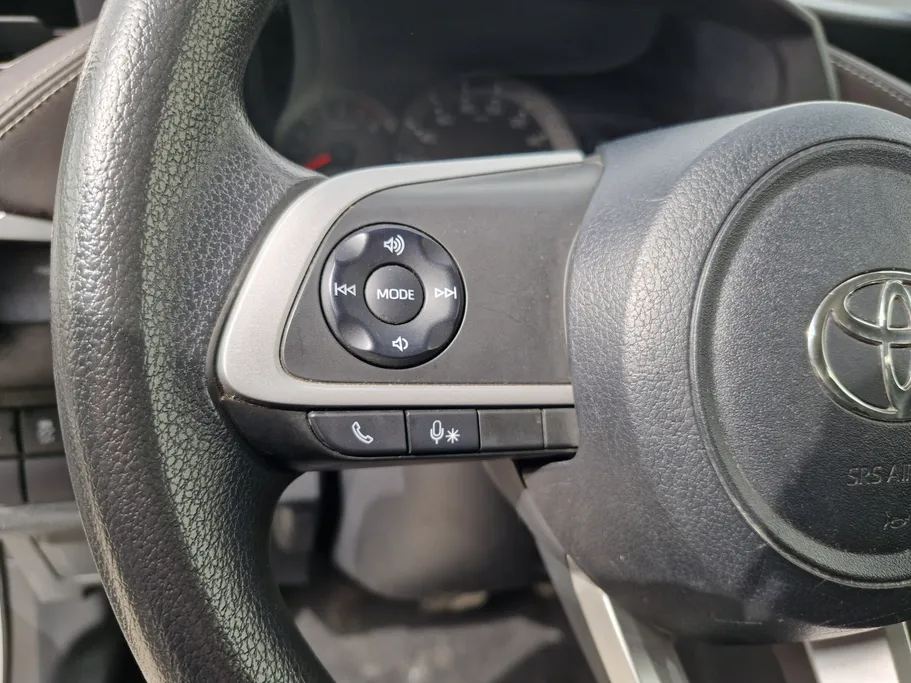 2023 Toyota Yaris  Y 