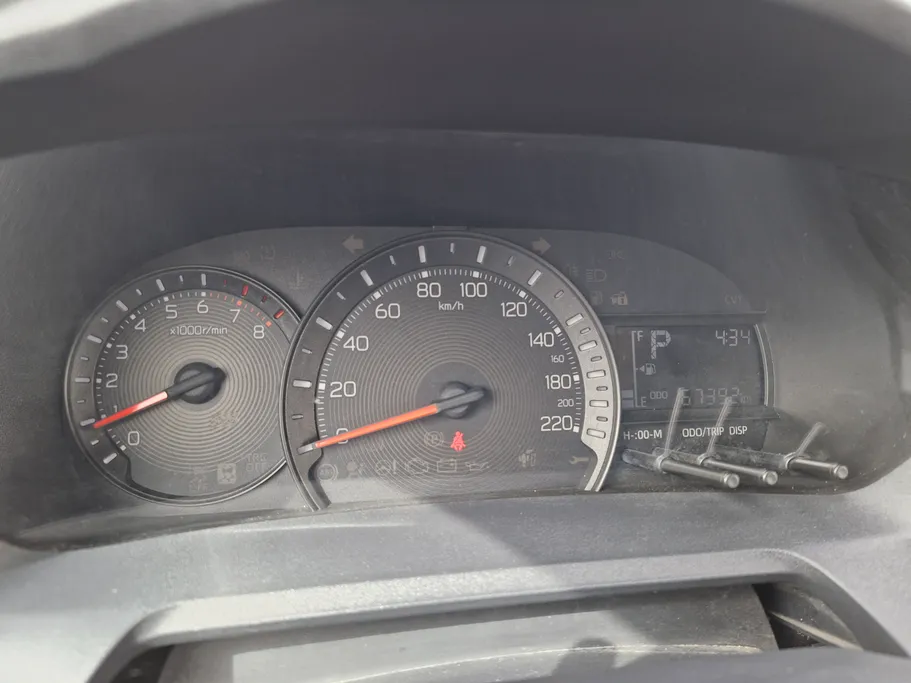 2023 Toyota Yaris  Y 