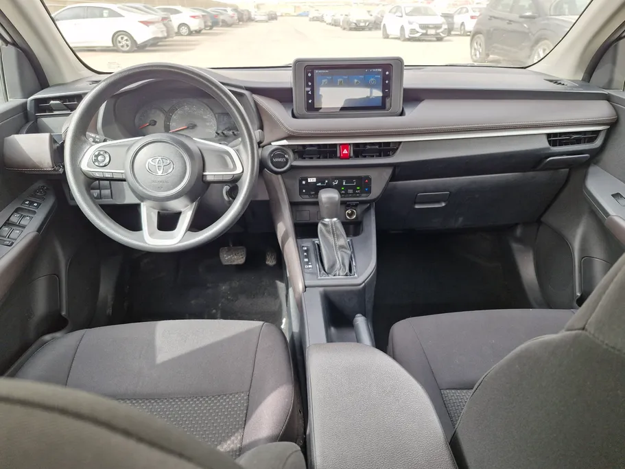 2023 Toyota Yaris  Y 