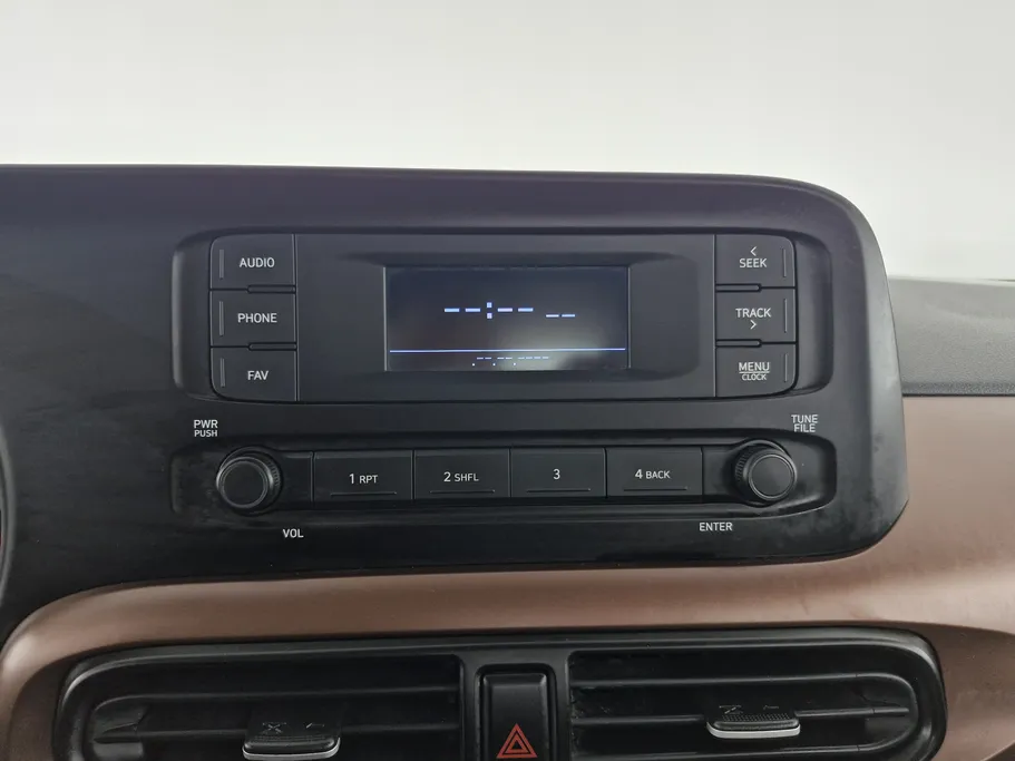 هيونداي Grand i10 فلييت 2024 