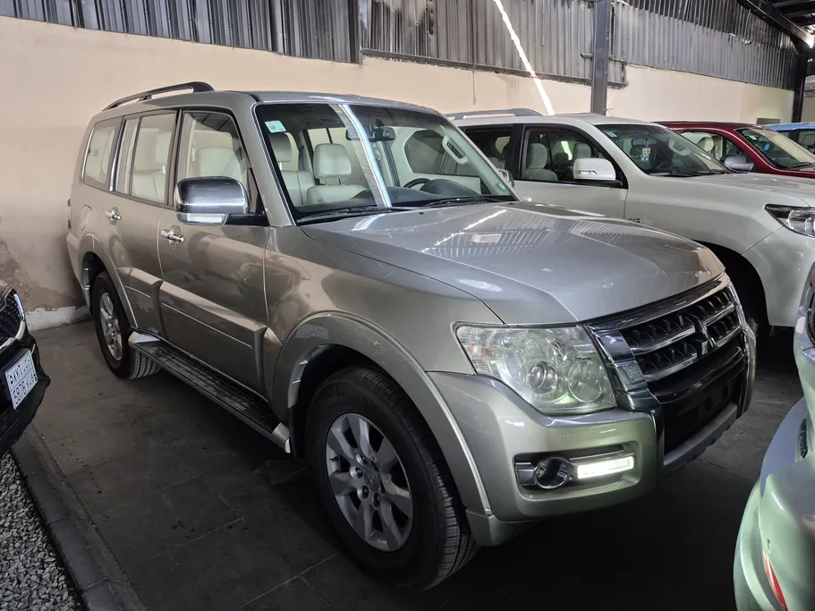 2020 Mitsubishi Pajero GLS 5Doors 