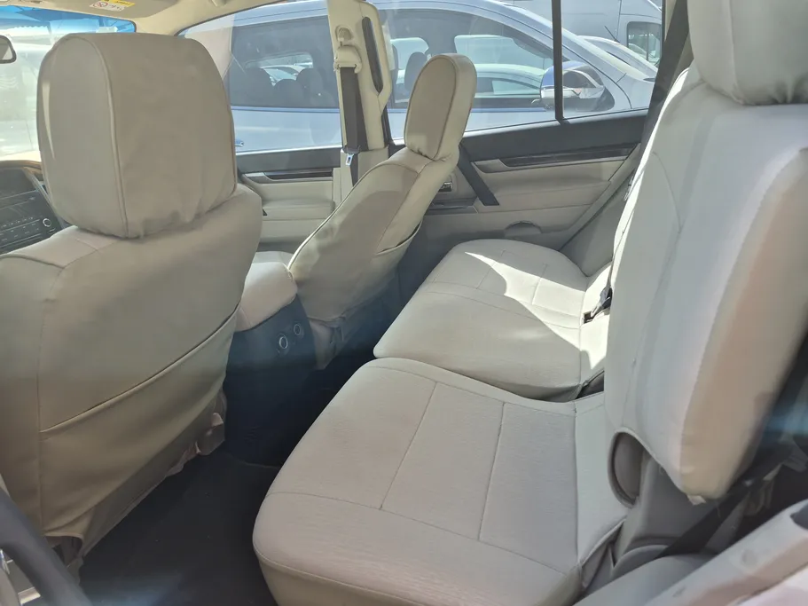 2020 Mitsubishi Pajero GLS 5Doors 