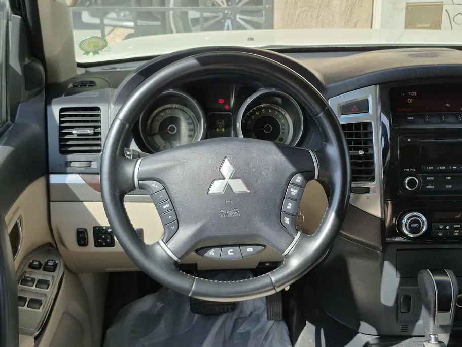 2020 Mitsubishi Pajero GLS 5Doors 