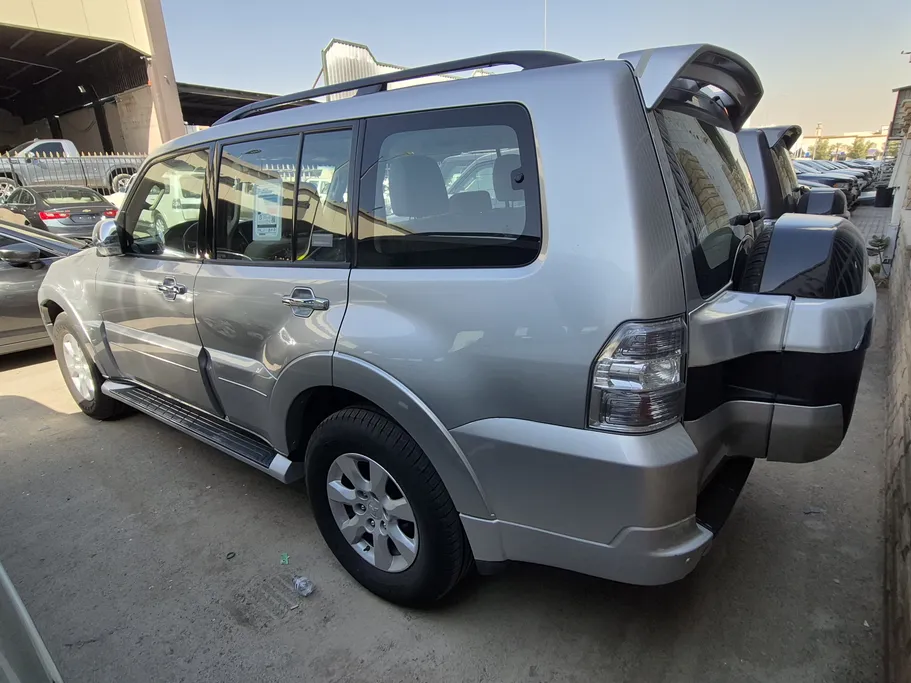 ميتسوبيشي باجيرو GLS 5Doors 2020 