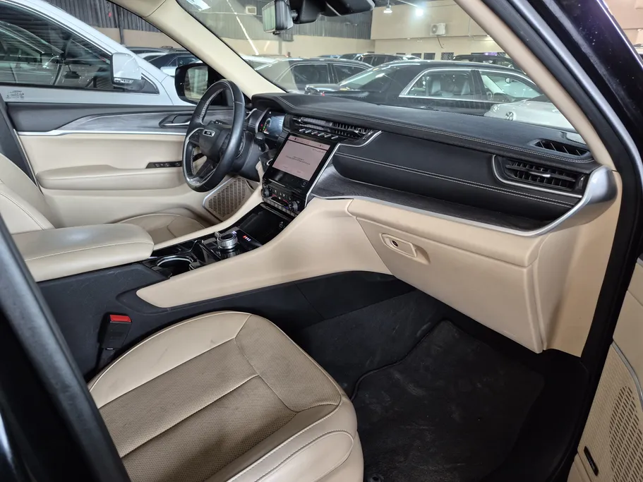 جيب جراند شيروكي ليمتد 2022 