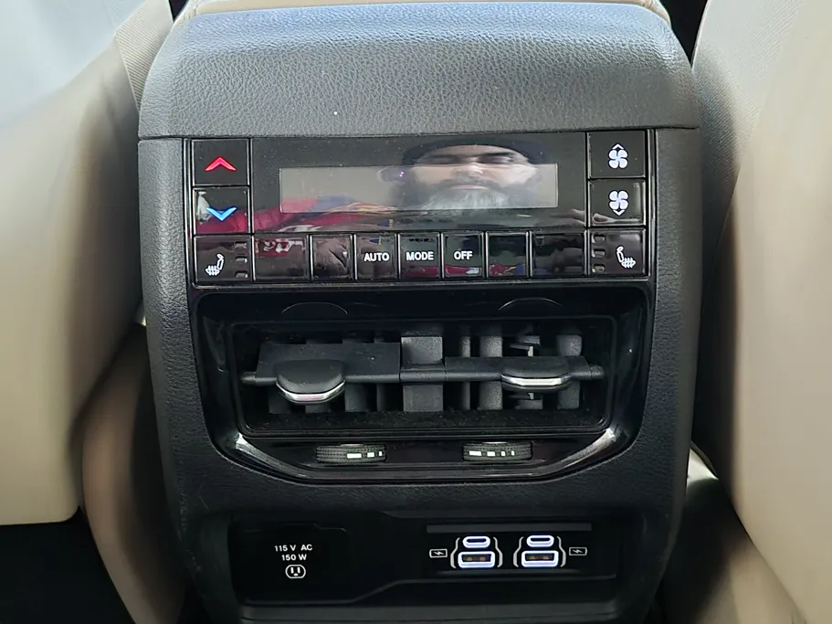 جيب جراند شيروكي ليمتد 2022 